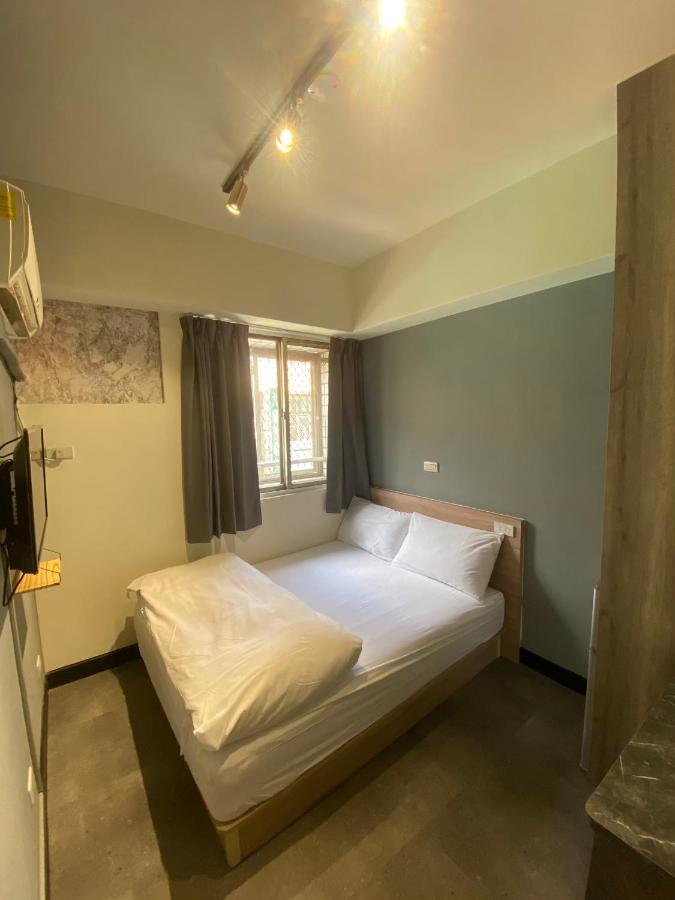 Fengjia Gift Box Homestay Taichung Esterno foto