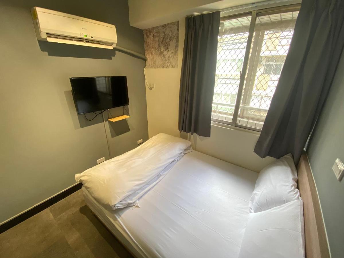 Fengjia Gift Box Homestay Taichung Esterno foto