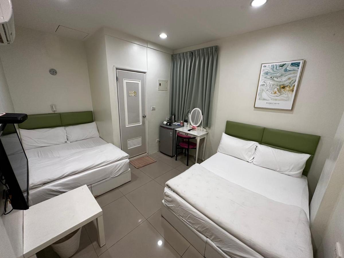 Fengjia Gift Box Homestay Taichung Esterno foto