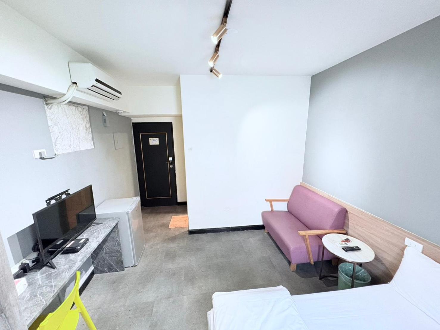 Fengjia Gift Box Homestay Taichung Esterno foto