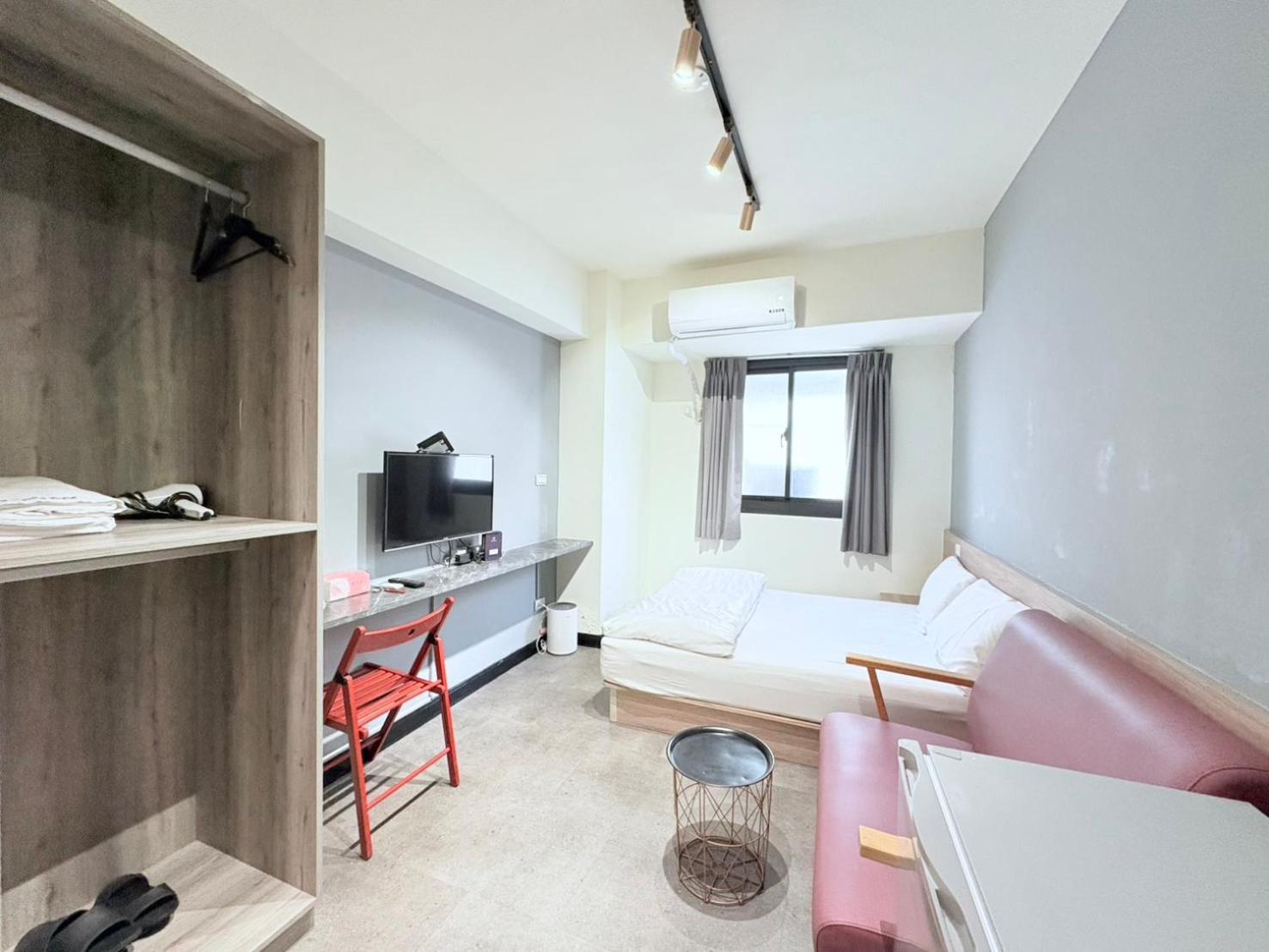 Fengjia Gift Box Homestay Taichung Esterno foto